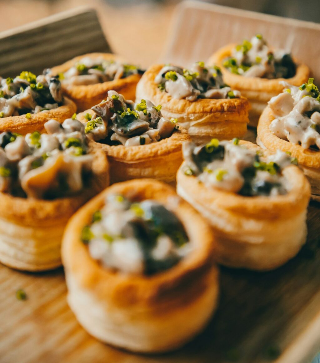 Jak wybrać catering na szkolenie lub spotkanie biznesowe? Praktyczny poradnik